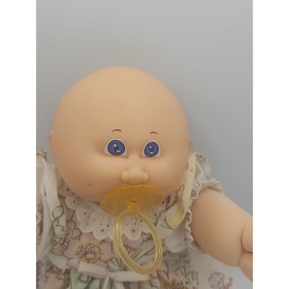 Cabbage Patch doll 1978 1982 Bald Preemie Baby With pacifier - Picture 8 of 10